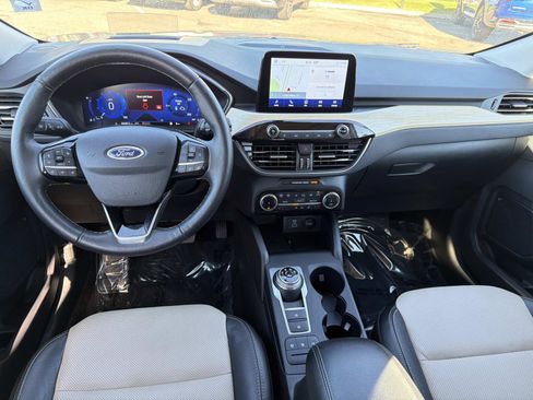 Used 2022 Ford Escape Titanium w/ Titanium Elite Package image 6