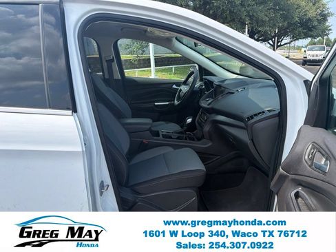 Used 2019 Ford Escape SE FWD image 31
