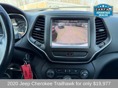 Used 2020 Jeep Cherokee Trailhawk w/ Cold Weather Group AWD/4WD image 16
