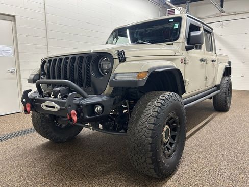 Used 2020 Jeep Gladiator Overland image 5