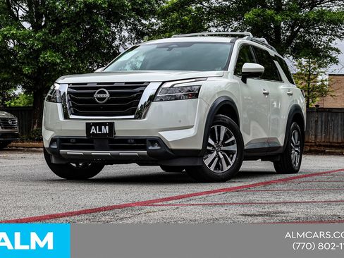 Used 2022 Nissan Pathfinder SL FWD image 2