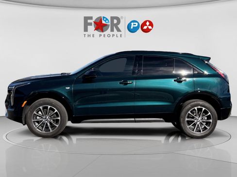Used 2024 Cadillac XT4 Sport image 2
