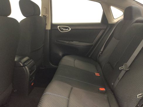 Used 2019 Nissan Sentra SR FWD image 18