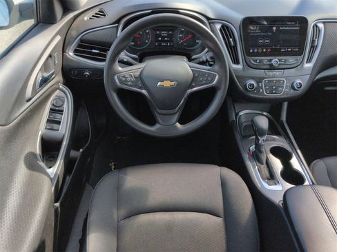 Used 2025 Chevrolet Malibu LT image 21