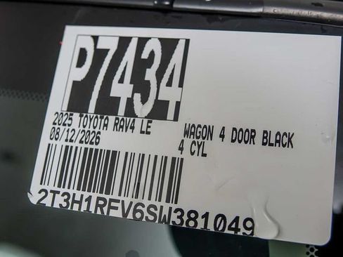 Used 2025 Toyota RAV4 LE FWD image 27