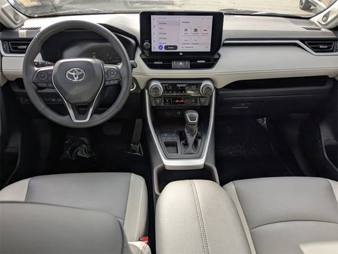 Used 2024 Toyota RAV4 Limited image 12