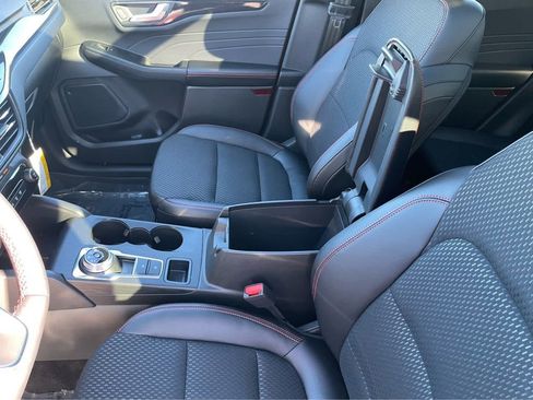 New 2025 Ford Escape ST-Line w/ Tech Pack #1 AWD/4WD image 30