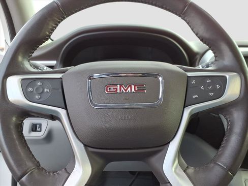 Used 2019 GMC Acadia SLT image 19