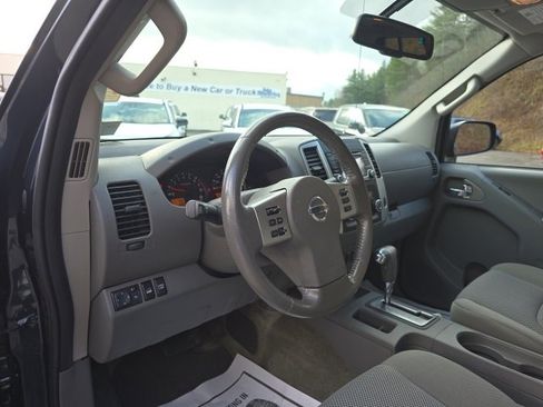 Used 2017 Nissan Frontier SV w/ SV Value Truck Package image 11