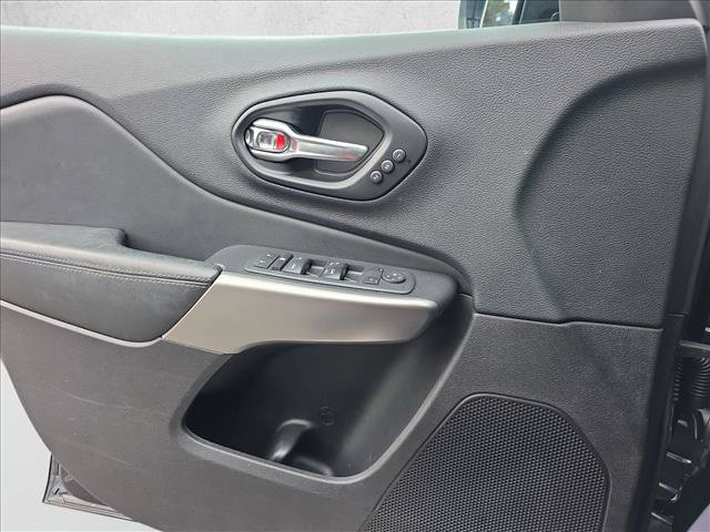 Used 2020 Jeep Cherokee High Altitude AWD/4WD image 27