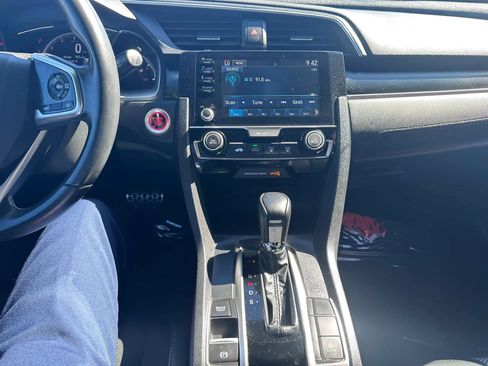 Used 2020 Honda Civic Sport image 16