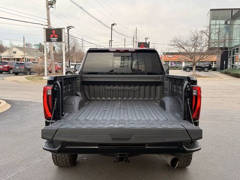 Used 2024 GMC Sierra 2500 Denali Ultimate image 12