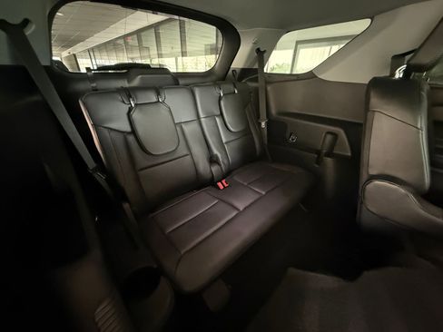 Used 2022 Ford Explorer XLT w/ Equipment Group 202A image 26