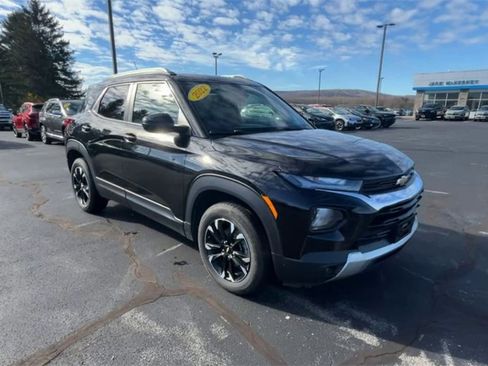 Certified 2022 Chevrolet TrailBlazer LT w/ Driver Confidence Package image 2