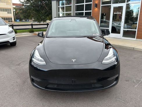 Used 2021 Tesla Model Y Long Range AWD/4WD image 3