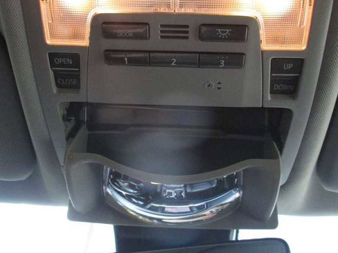 Used 2019 Toyota Highlander XLE image 27