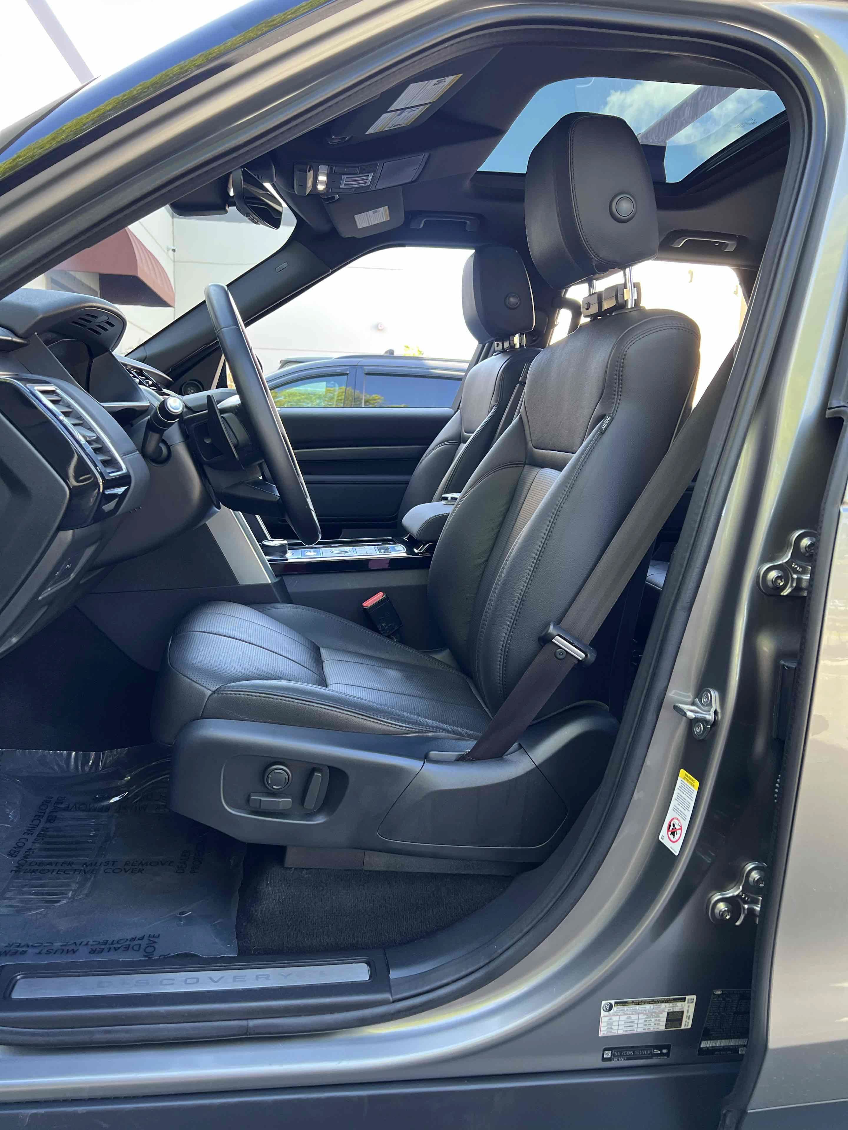 Used 2018 Land Rover Discovery HSE AWD/4WD image 38