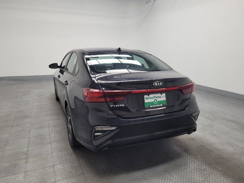Used 2021 Kia Forte LXS FWD image 6