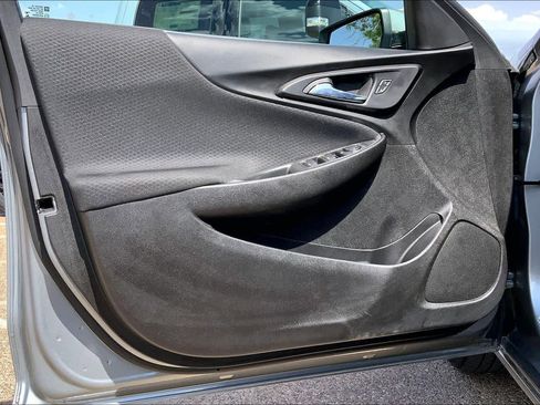 Used 2024 Chevrolet Malibu RS FWD image 22