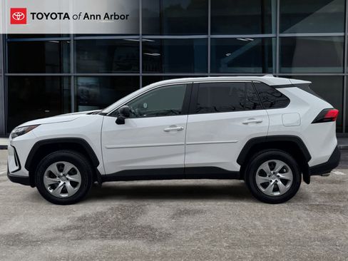 Used 2023 Toyota RAV4 LE image 8