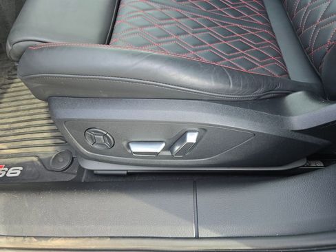 Used 2025 Audi S6 Prestige image 17