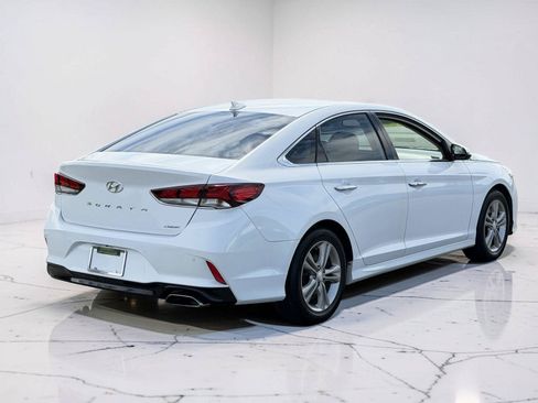 Used 2018 Hyundai Sonata Limited w/ Limited Ultimate Package 03 FWD image 2