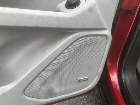 Used 2018 GMC Terrain SLT w/ Preferred Package FWD image 13