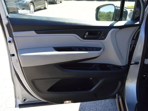 Used 2020 Honda Odyssey EX-L image 16