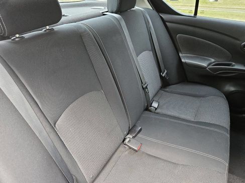 Used 2015 Nissan Versa SV FWD image 13