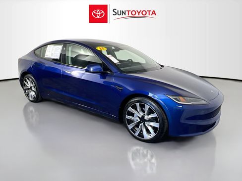 Used 2025 Tesla Model 3 Long Range RWD image 1