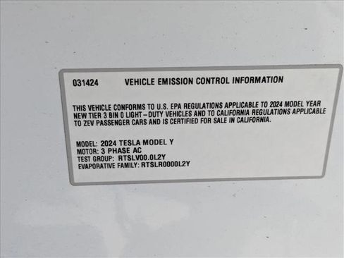 Used 2024 Tesla Model Y Long Range image 18
