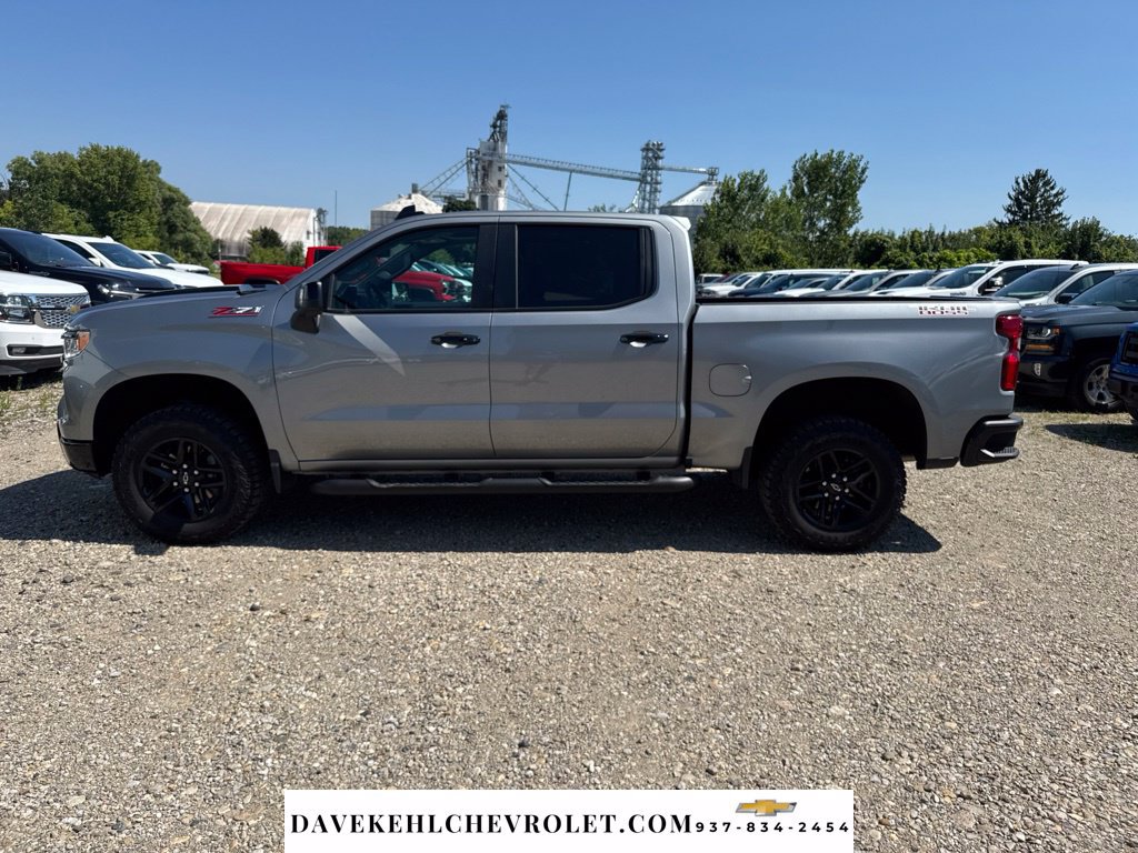 Used 2025 Chevrolet Silverado 1500 LT Trail Boss w/ LT Trail Boss Premium Package AWD/4WD image 2