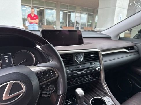 Used 2017 Lexus RX 350 FWD w/ Luxury Package image 3