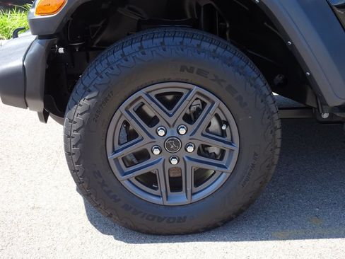 Used 2024 Jeep Wrangler Sport AWD/4WD image 23