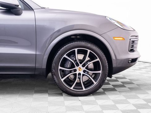 Certified 2023 Porsche Cayenne AWD/4WD image 34