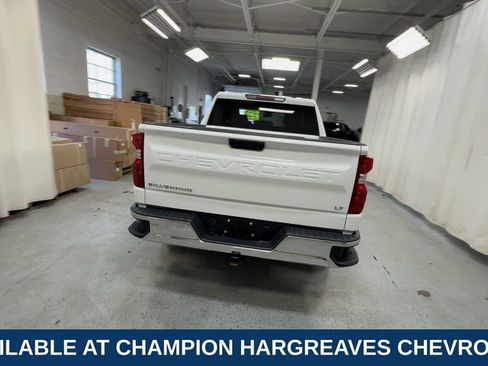 Used 2023 Chevrolet Silverado 1500 LT AWD/4WD image 9