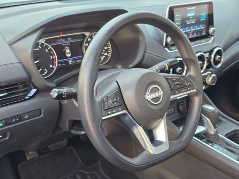 Used 2025 Nissan Sentra SV image 8