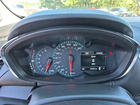 Used 2020 Chevrolet Trax LT w/ LT Convenience Package AWD/4WD image 14