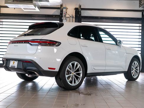 Certified 2026 Porsche Macan AWD/4WD image 9