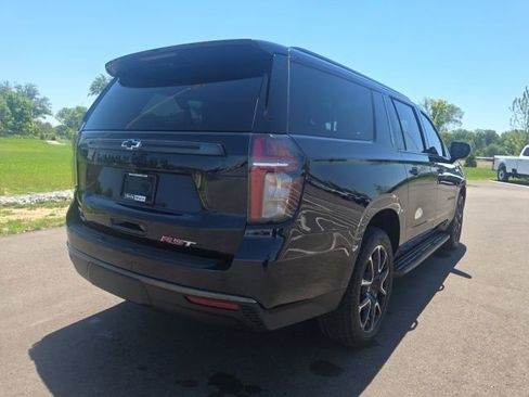 Used 2021 Chevrolet Suburban RST w/ Rear Media and Nav Package AWD/4WD image 8