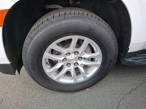 Used 2023 Chevrolet Tahoe LT image 6