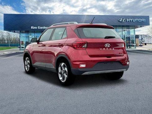 New 2025 Hyundai Venue SEL FWD image 5