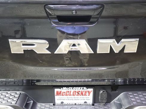 Used 2025 RAM 1500 Laramie AWD/4WD image 8