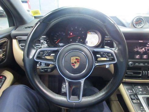 Used 2019 Porsche Macan AWD/4WD image 17
