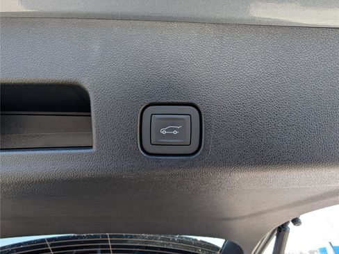 New 2026 Chevrolet Traverse LT image 9