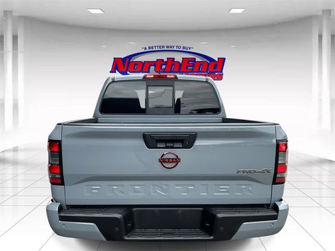 Used 2022 Nissan Frontier PRO-4X w/ Technology Package image 6