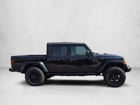 Used 2021 Jeep Gladiator Sport AWD/4WD image 4