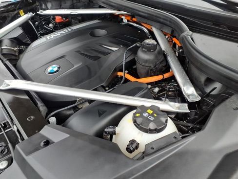 Used 2025 BMW X5 xDrive50e image 28