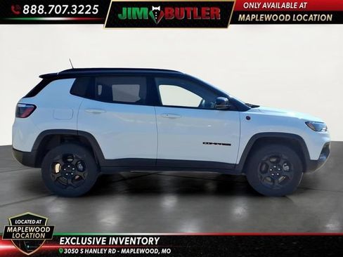 Used 2023 Jeep Compass Trailhawk AWD/4WD image 5