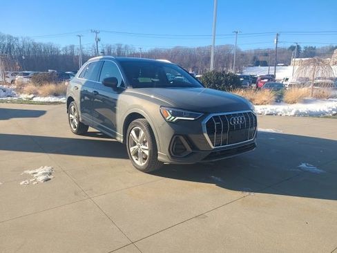 Used 2024 Audi Q3 2.0T Premium image 1